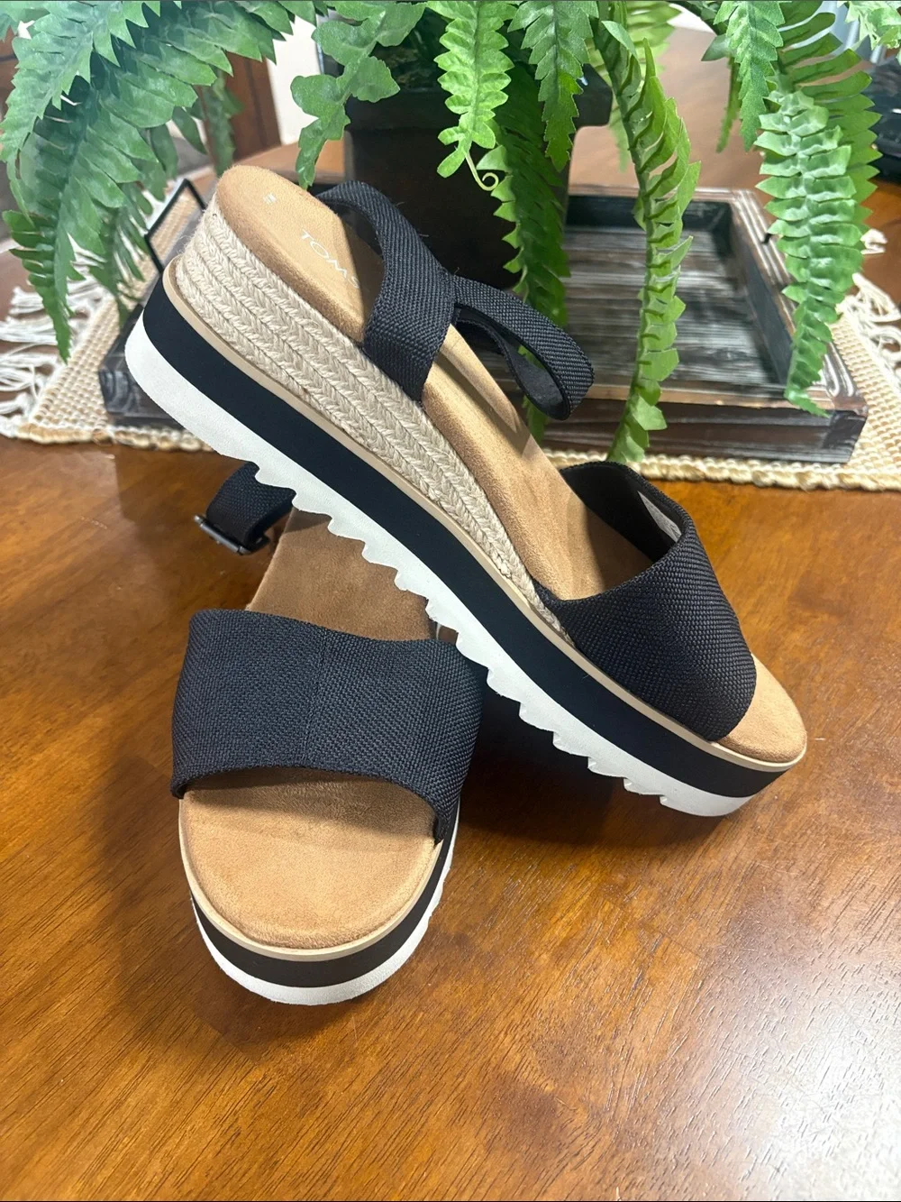 Toms classic sandals